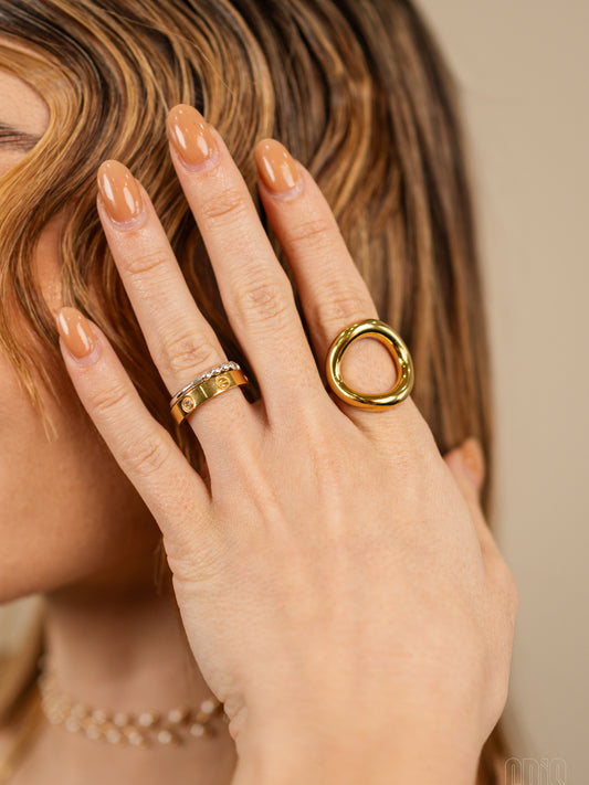 Revolve Ring