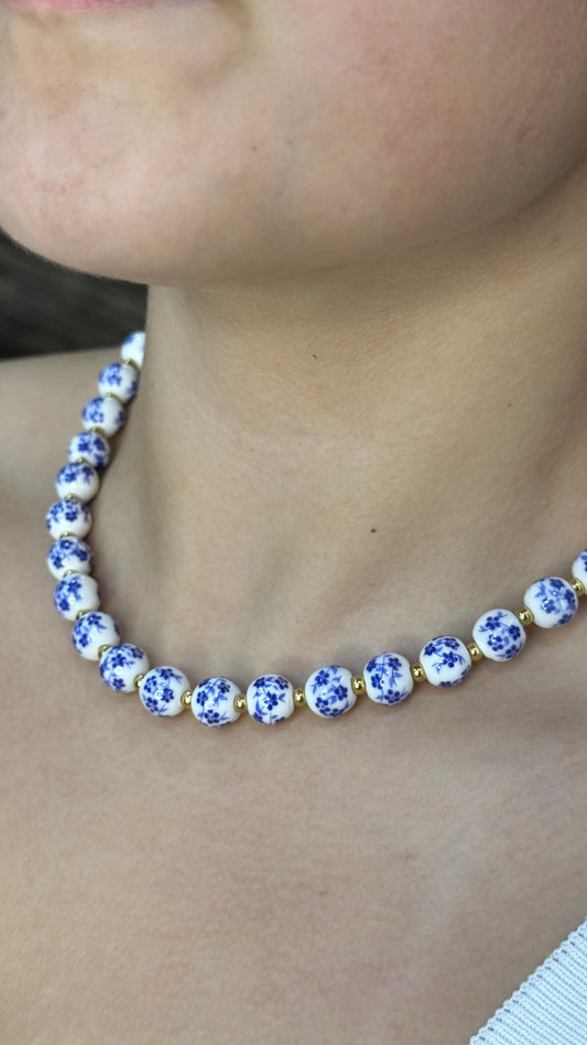 Mini flower necklace